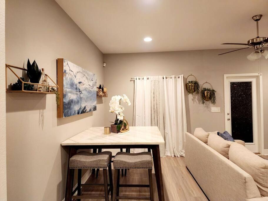 Entire Home- Gorgeous 3Br Townhome Pool, Grill, Washer, Dryer, 2 Free Drive Up Spaces Sleeps 6 Close To Everything Pcb! Panama City Beach Dış mekan fotoğraf