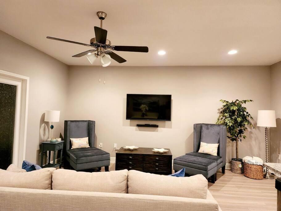 Entire Home- Gorgeous 3Br Townhome Pool, Grill, Washer, Dryer, 2 Free Drive Up Spaces Sleeps 6 Close To Everything Pcb! Panama City Beach Dış mekan fotoğraf